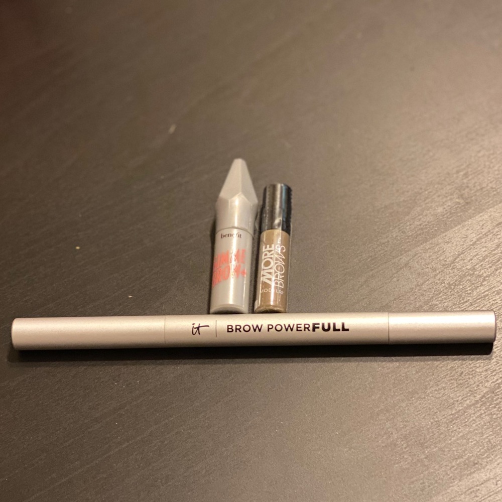 NWT it Cosmetics Brow Powerfull w Samples